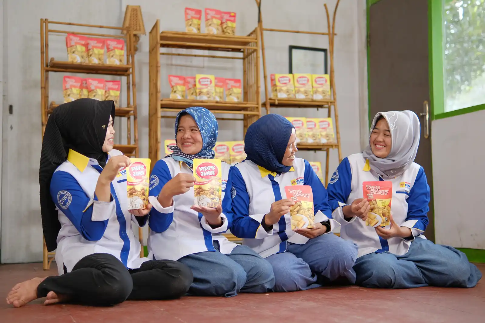 keripik jamur cemilan bersama